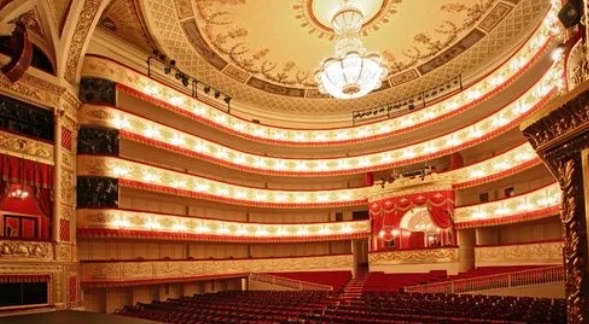 网络图片(侵删) 网络图片(侵删)