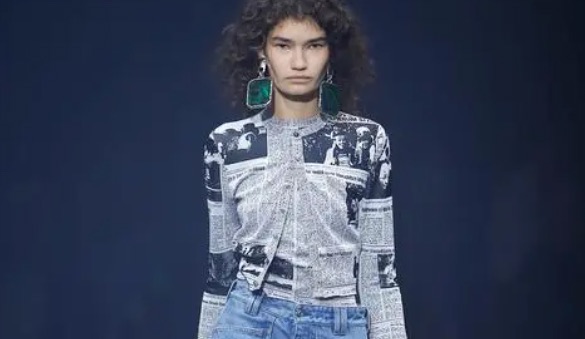 网络图片(侵删) 网络图片(侵删)