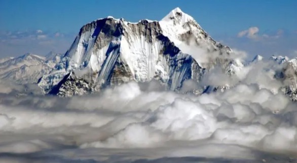 网络图片(侵删) 网络图片(侵删)