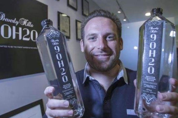 网络图片(侵删) 网络图片(侵删)