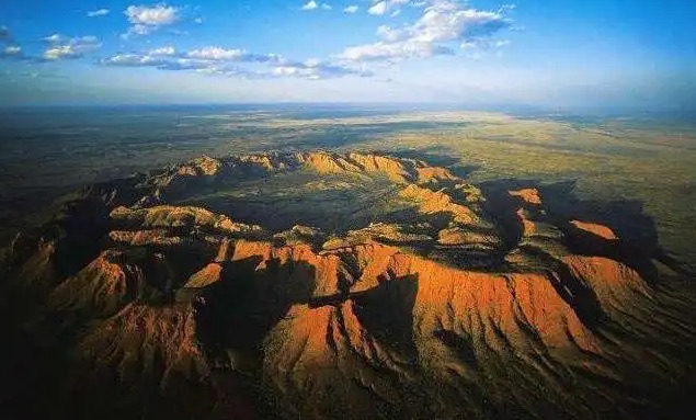 网络图片(侵删) 网络图片(侵删)