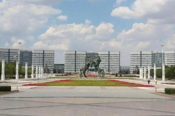 网络图片(侵删) 网络图片(侵删)