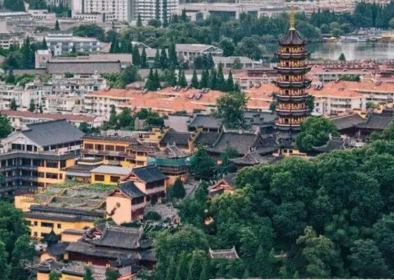 网络图片(侵删) 网络图片(侵删)