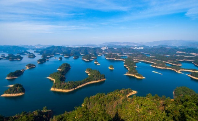 网络图片(侵删) 网络图片(侵删)