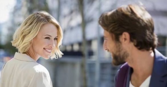 网络图片(侵删) 网络图片(侵删)