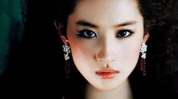 网络图片(侵删) 网络图片(侵删)