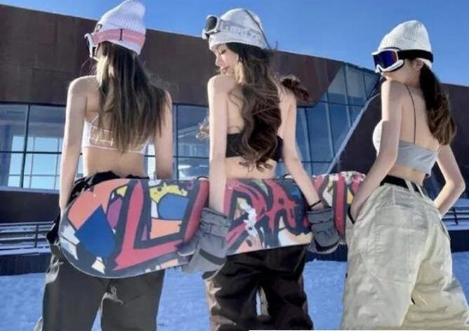 网络图片(侵删) 网络图片(侵删)