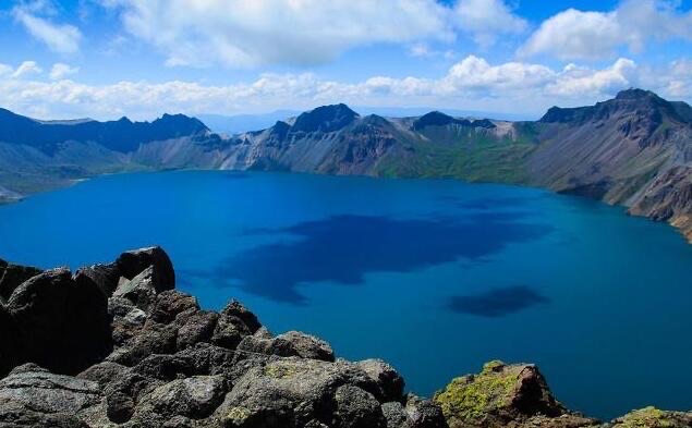 网络图片(侵删) 网络图片(侵删)