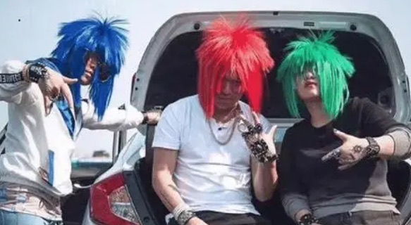 网络图片(侵删) 网络图片(侵删)