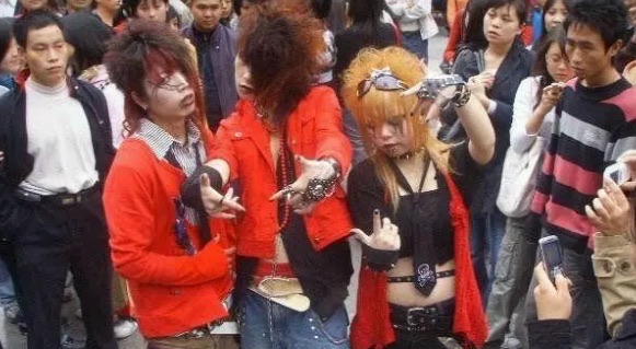 网络图片(侵删) 网络图片(侵删)