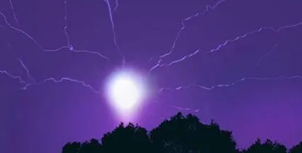 网络图片(侵删) 网络图片(侵删)