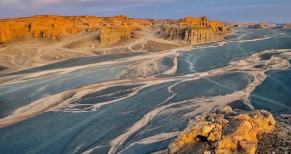 网络图片(侵删) 网络图片(侵删)