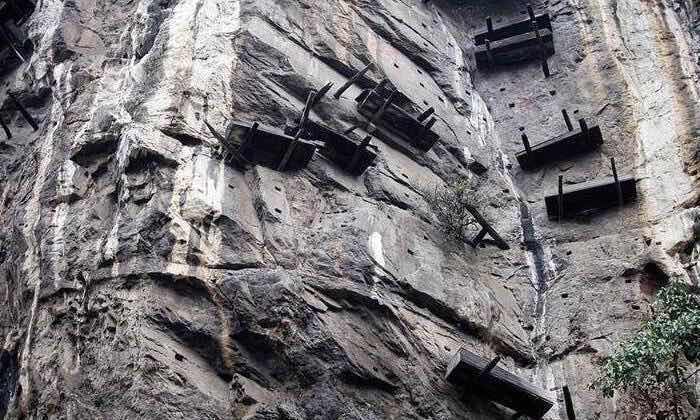 网络图片(侵删) 网络图片(侵删)