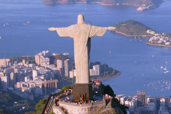 网络图片(侵删) 网络图片(侵删)