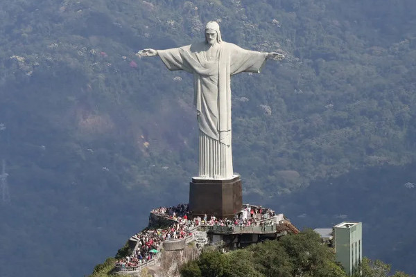 网络图片(侵删) 网络图片(侵删)