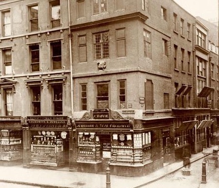 网络图片(侵删) 网络图片(侵删)