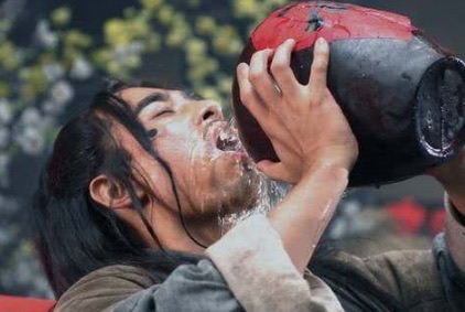 网络图片(侵删) 网络图片(侵删)