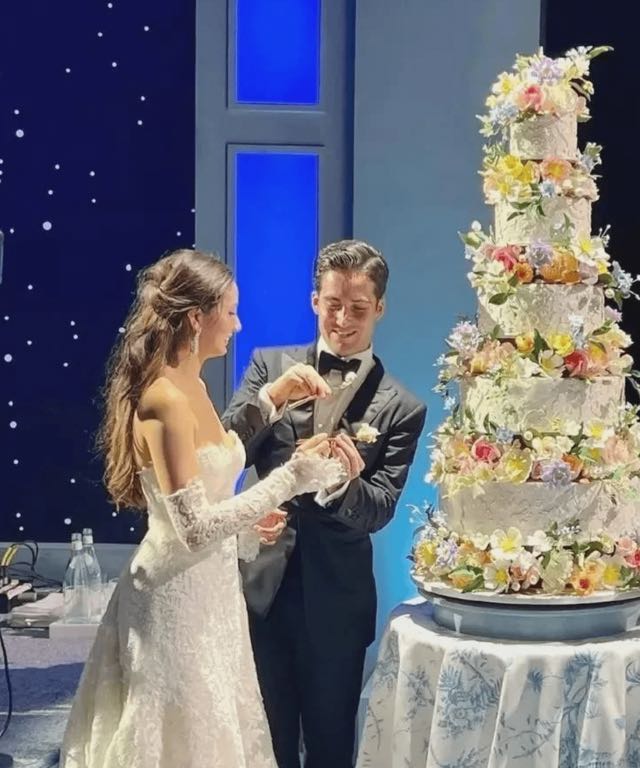 网络图片(侵删) 网络图片(侵删)