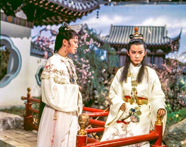 网络图片(侵删) 网络图片(侵删)