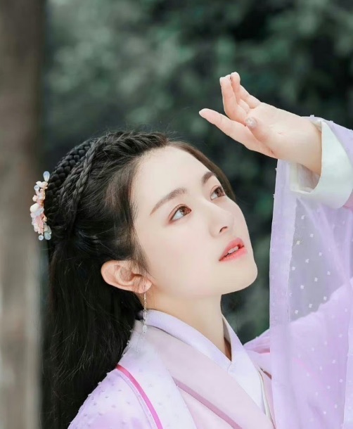 网络图片(侵删) 网络图片(侵删)