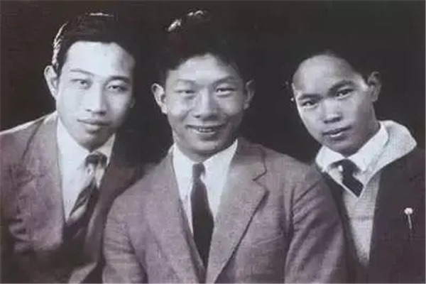 网络图片(侵删) 网络图片(侵删)