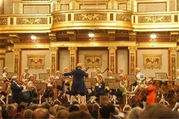 网络图片(侵删) 网络图片(侵删)