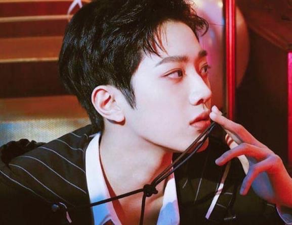 网络图片(侵删) 网络图片(侵删)