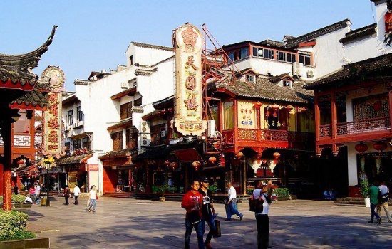 网络图片(侵删) 网络图片(侵删)