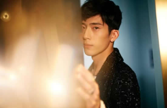 网络图片(侵删) 网络图片(侵删)