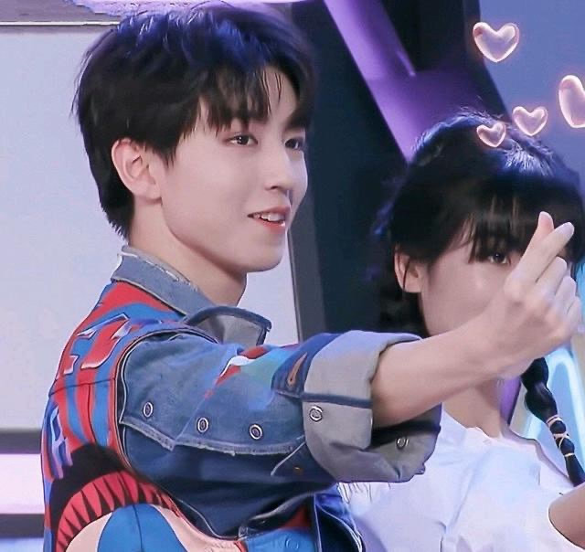 网络图片(侵删) 网络图片(侵删)