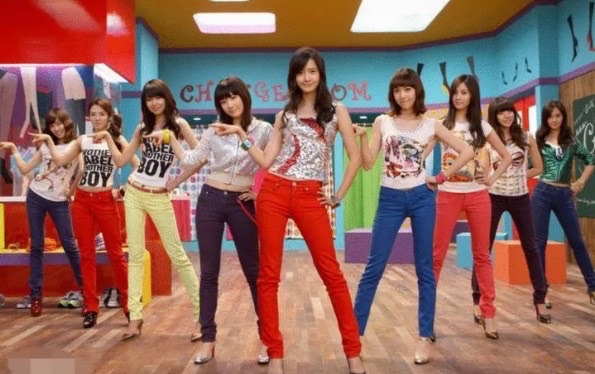 网络图片(侵删) 网络图片(侵删)