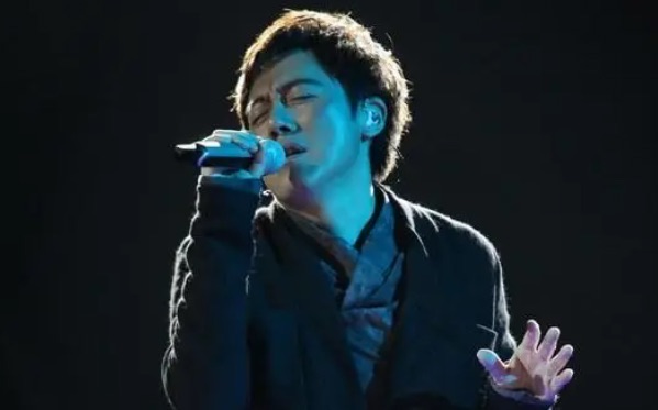 网络图片(侵删) 网络图片(侵删)