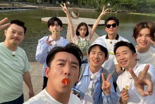 网络图片(侵删) 网络图片(侵删)