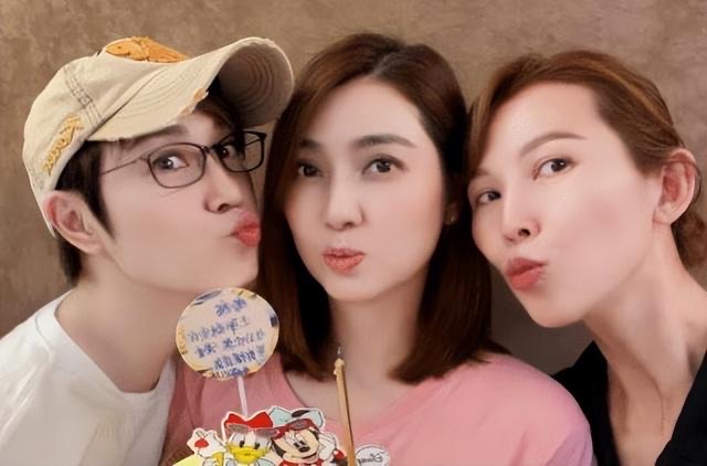 网络图片(侵删) 网络图片(侵删)