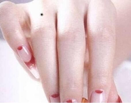 网络图片(侵删) 网络图片(侵删)