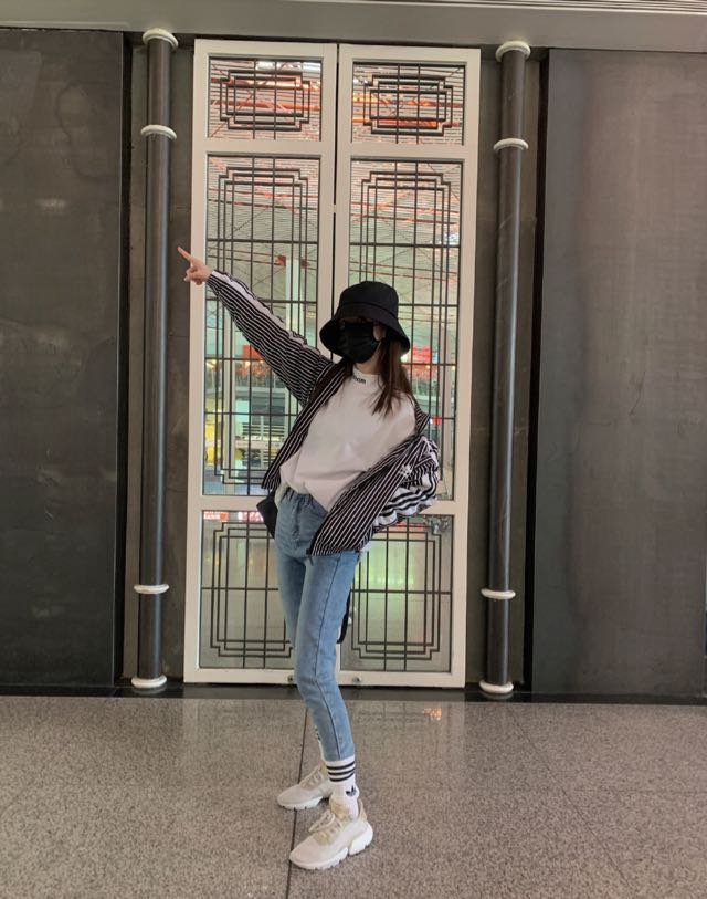 网络图片(侵删) 网络图片(侵删)