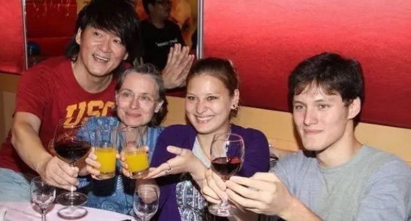 网络图片(侵删) 网络图片(侵删)