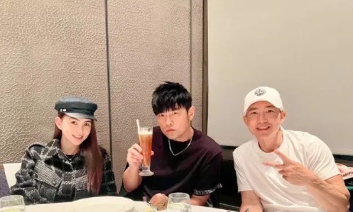 网络图片(侵删) 网络图片(侵删)