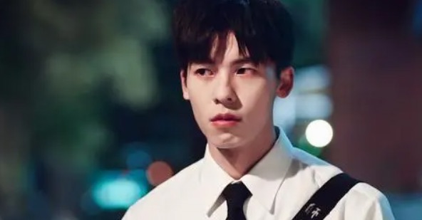 网络图片(侵删) 网络图片(侵删)