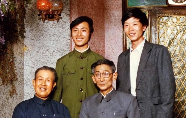 网络图片(侵删) 网络图片(侵删)