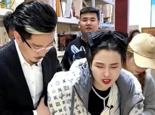 网络图片(侵删) 网络图片(侵删)